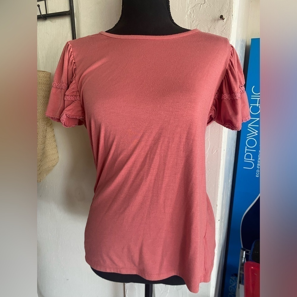 Pink Lace Ruffle Blouse • Women’s Size Medium